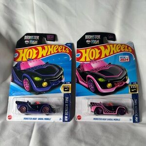 Monster High hot wheels - Black and Pink set of 2